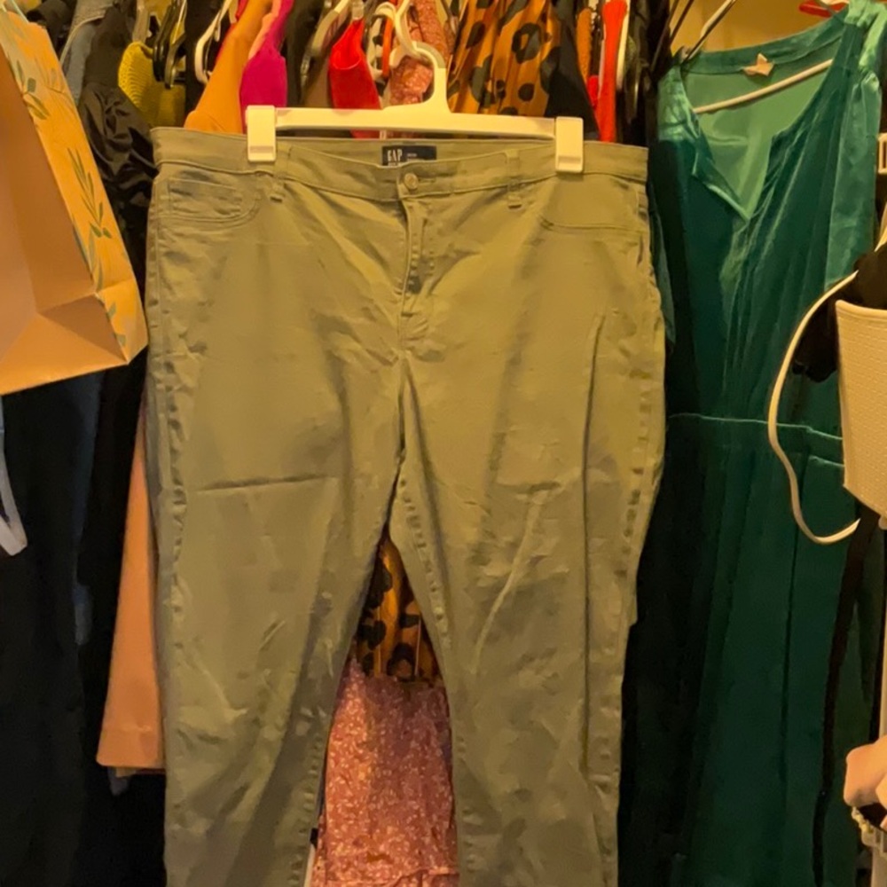 Gap brand olive green jeggings